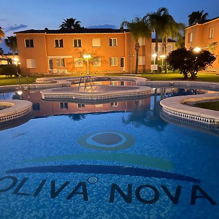 Apartment Sevilla III Golf ,Big Pool And Seaside Oliva Eksteriør billede