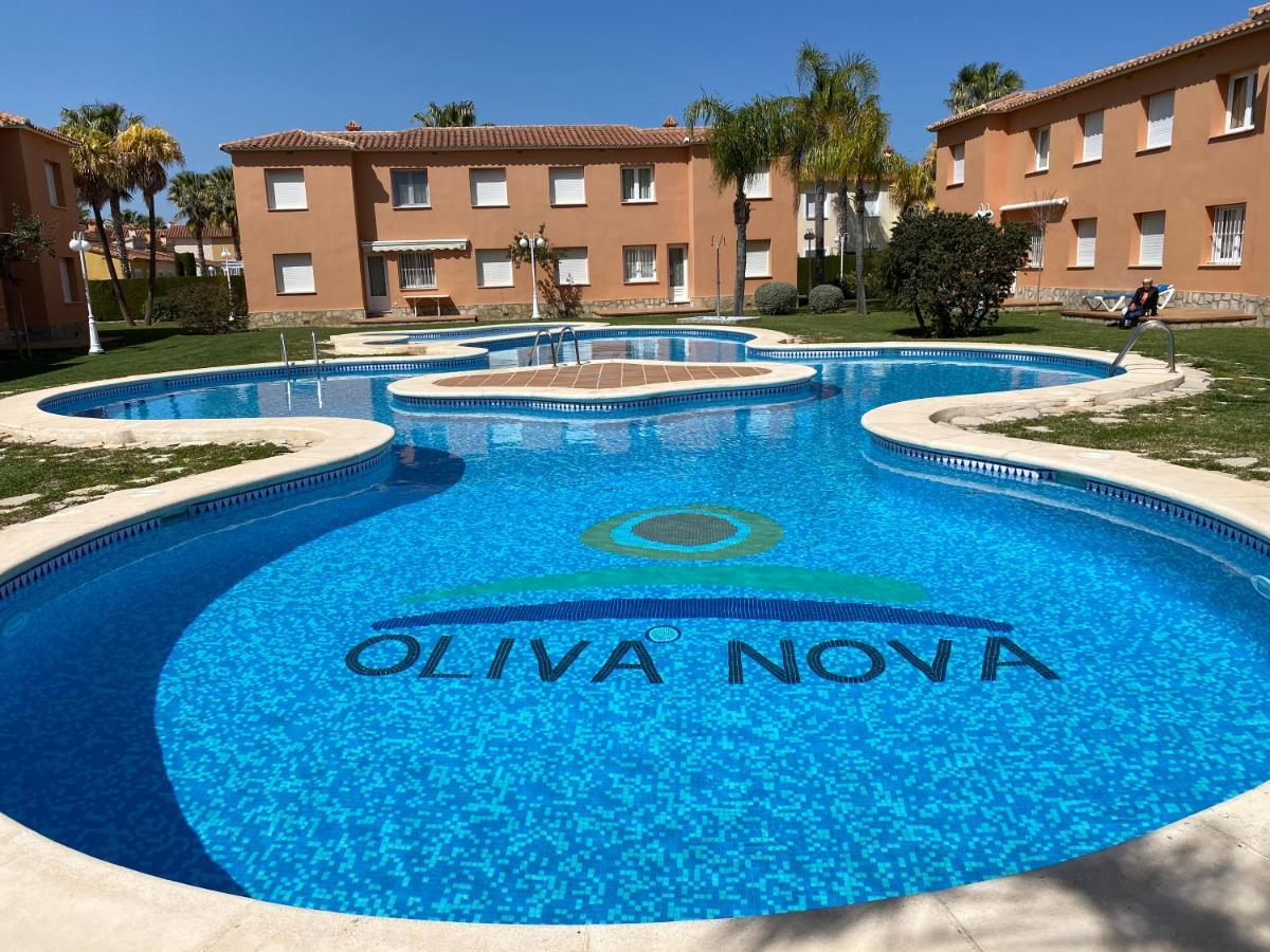 Apartment Sevilla III Golf ,Big Pool And Seaside Oliva Eksteriør billede